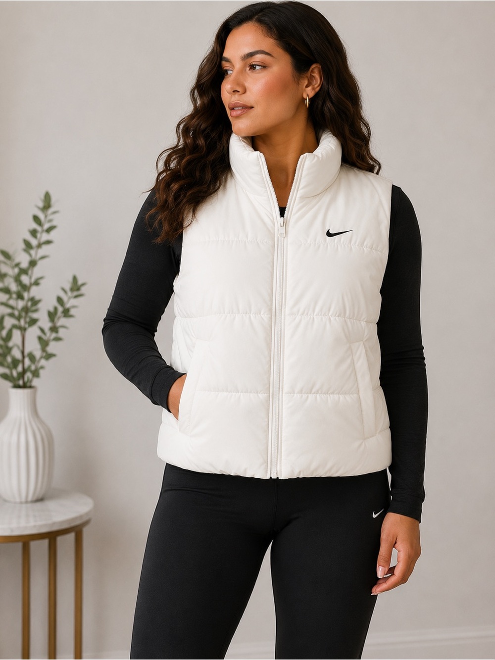 Nike Womens Puffer Vest White Full Zip Quilted Sleeveless Jacket M NEW